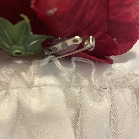 Us ANGELS The Satin and tulle with rose petals Dress size 6 - Picture 5 of 9